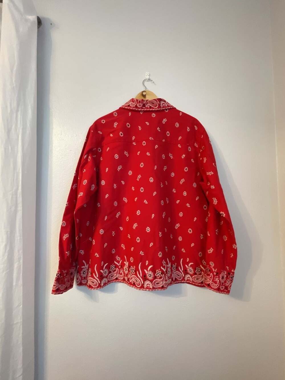Quacker Factory Red Bandana Print Embellished Jacket Size L Rhinestone - Picture 4 of 7